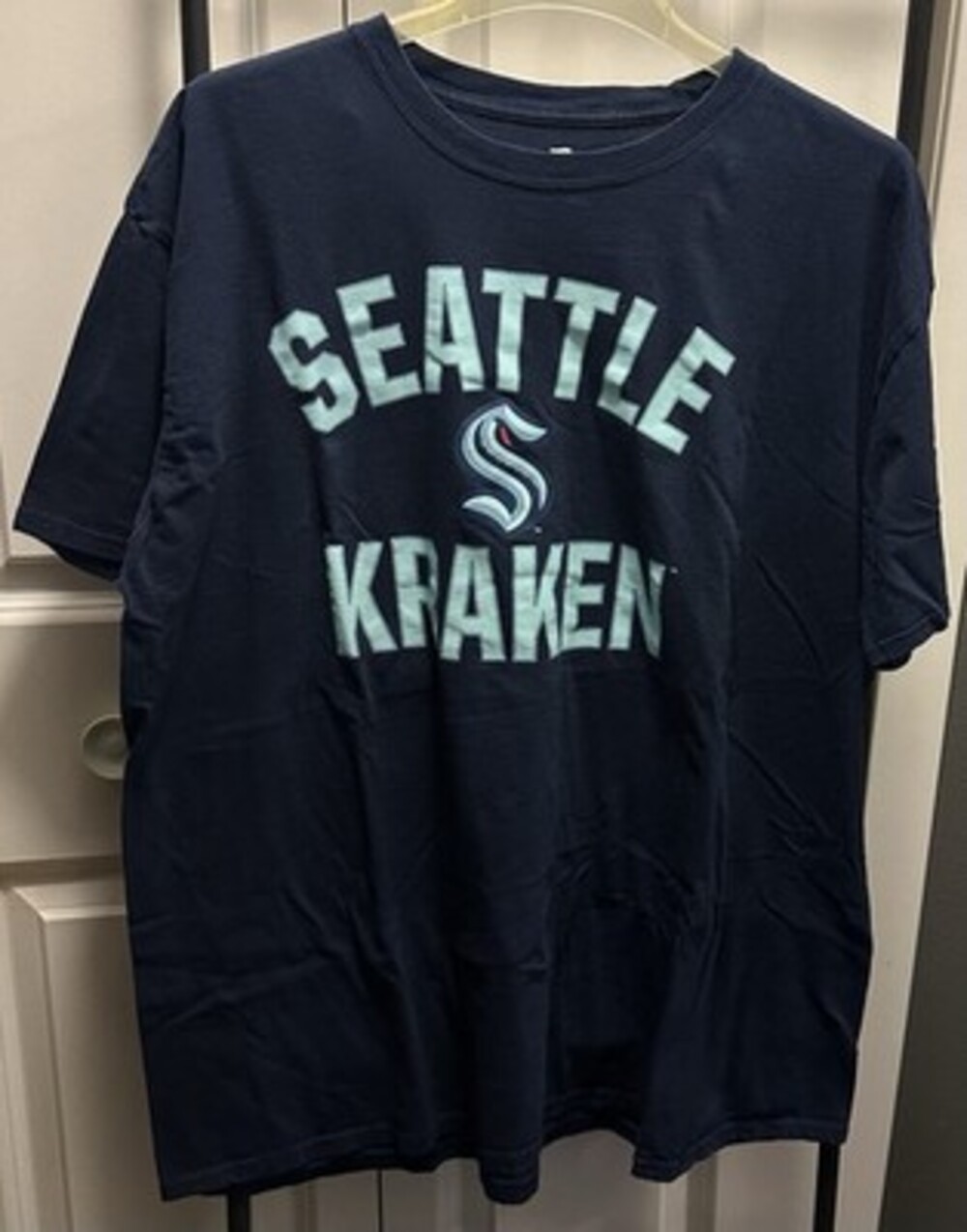 Seattle Kraken Fanatics T-Shirt Mens 2XL Navy Blue NHL Hockey Graphic Tee Logo